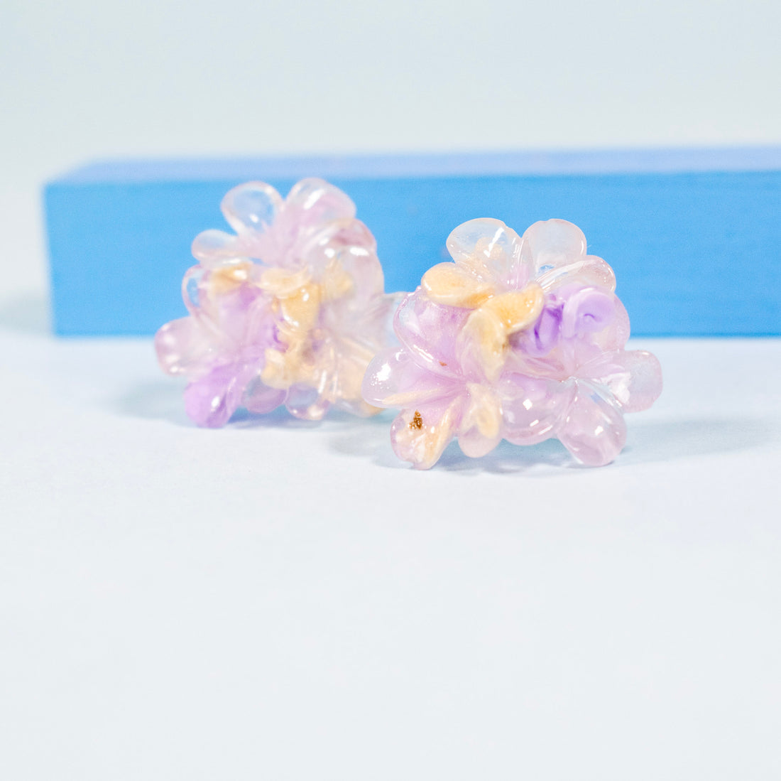 ¡NEW! Aretes Petal Morado