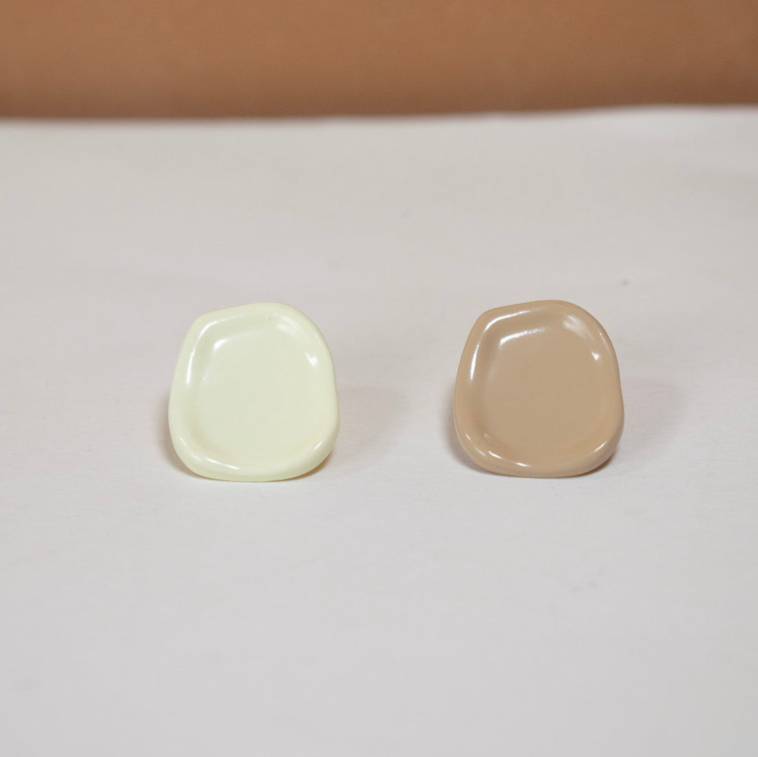 Aretes Acrílico Manchas Café