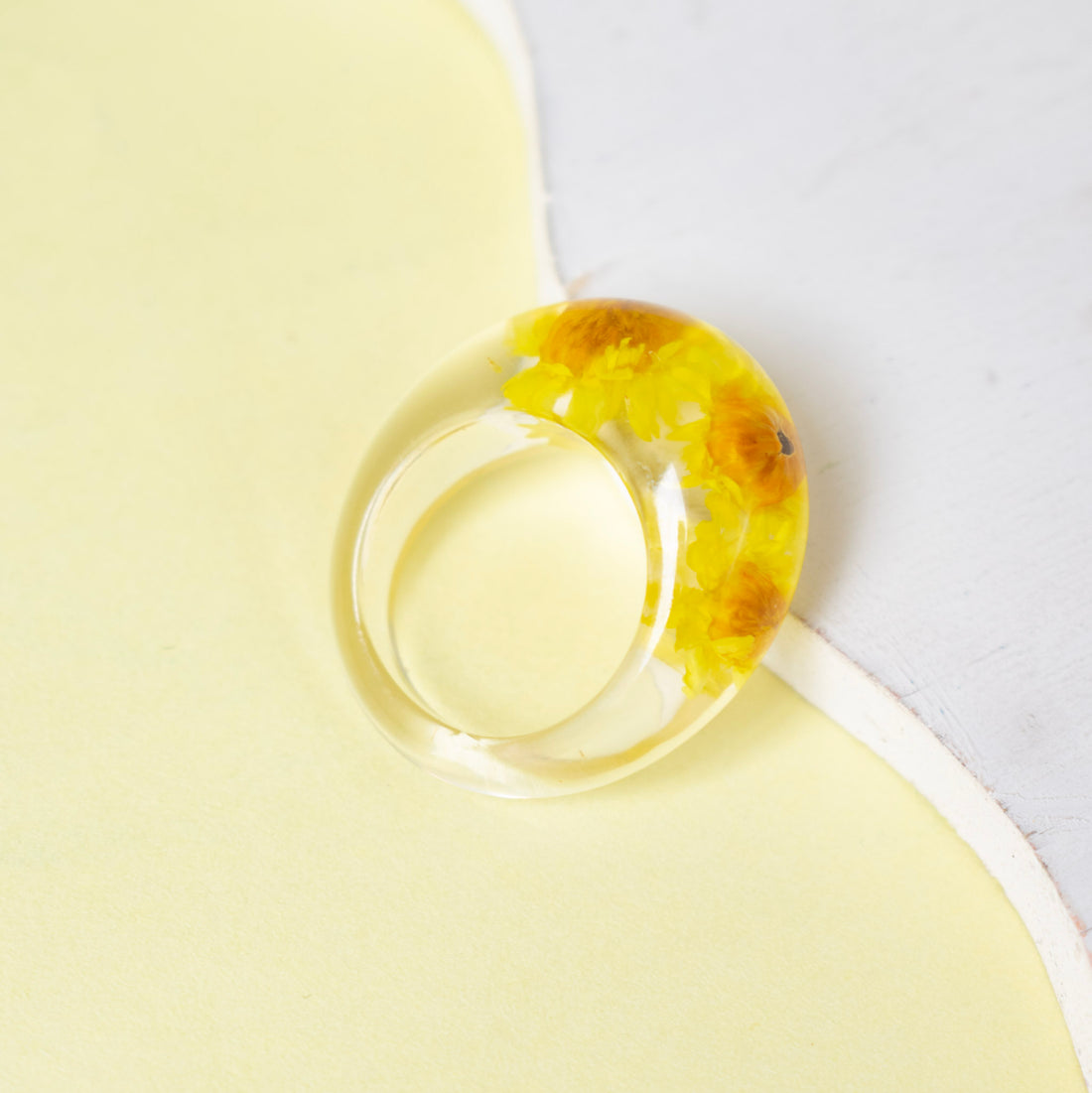 Anillo Acrílico flores primavera Girasol- Talla única 6.5