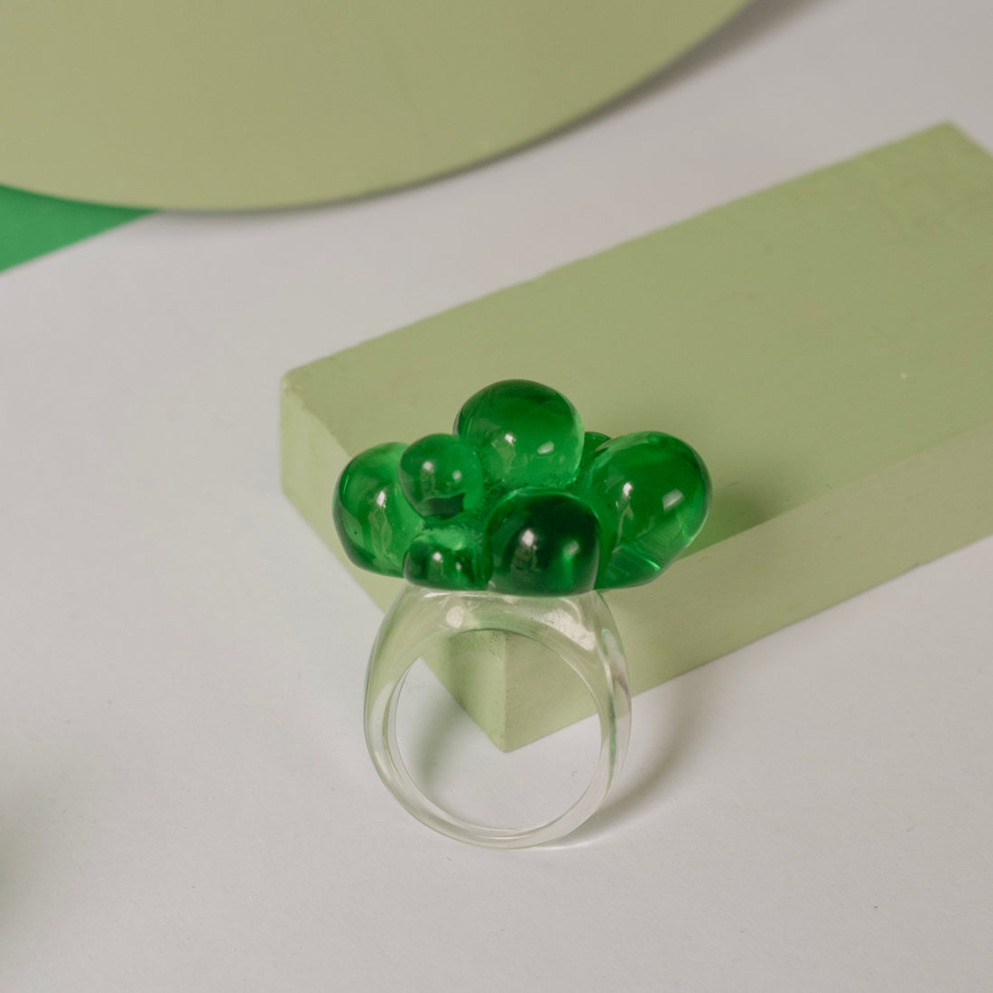 Anillo Acrílico Pétalos verde - Talla única 9