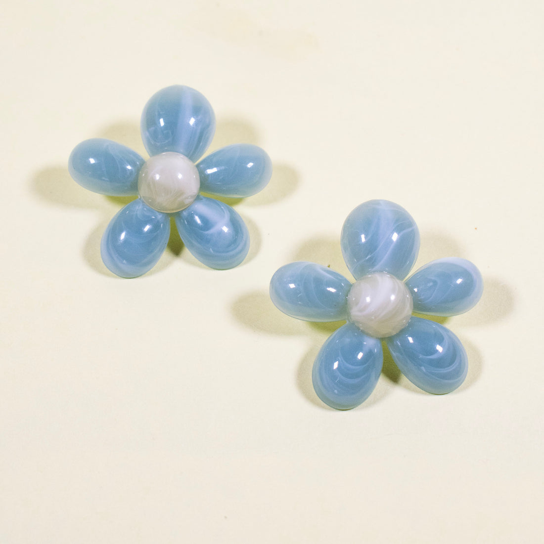 ¡NEW! Aretes flor azul