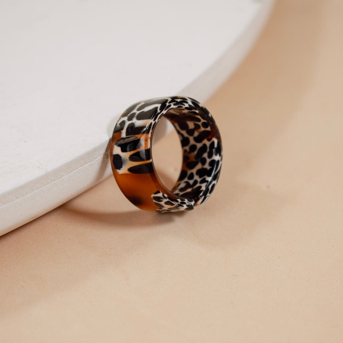 Anillo Acrílico Leopardo manchas café
