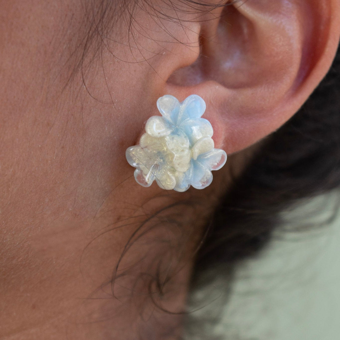 ¡NEW! Aretes Petal Azul