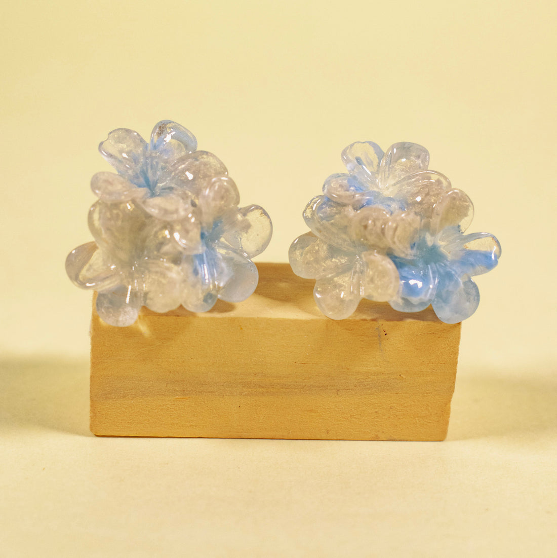 ¡NEW! Aretes Petal Azul