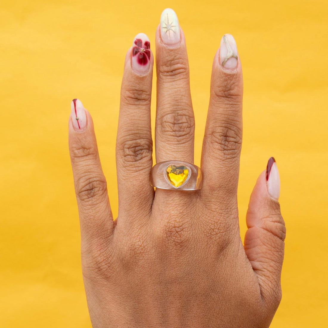 ¡NEW! Anillo Mini corazón Amarillo - Talla única 7.5