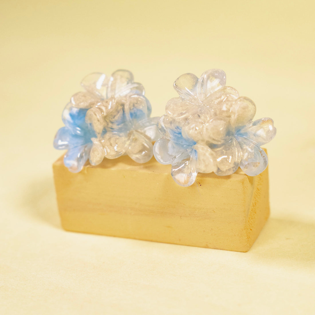 ¡NEW! Aretes Petal Azul