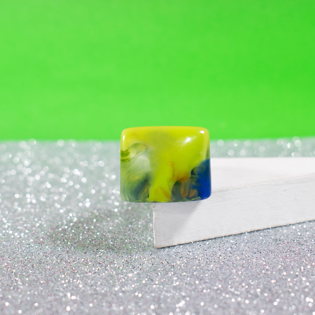 ¡NEW! Anillo Nebula Verde- Talla 8.5