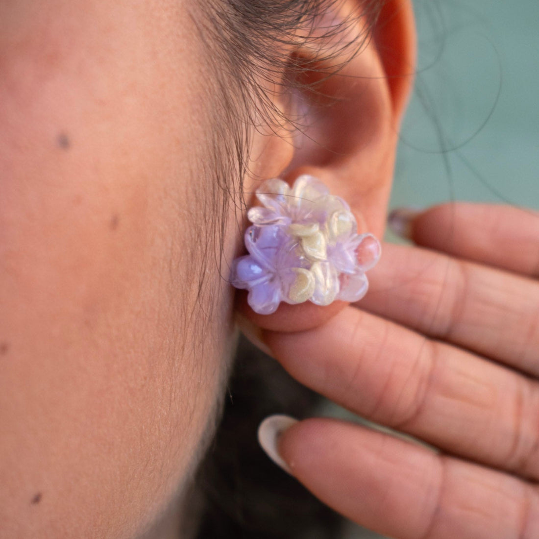 ¡NEW! Aretes Petal Morado