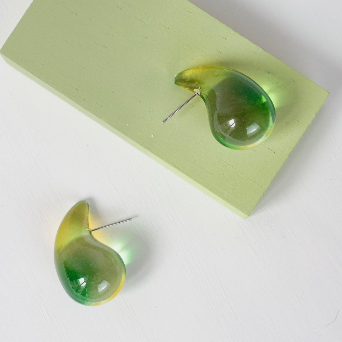 Aretes Acrílico Gota cielo Verde