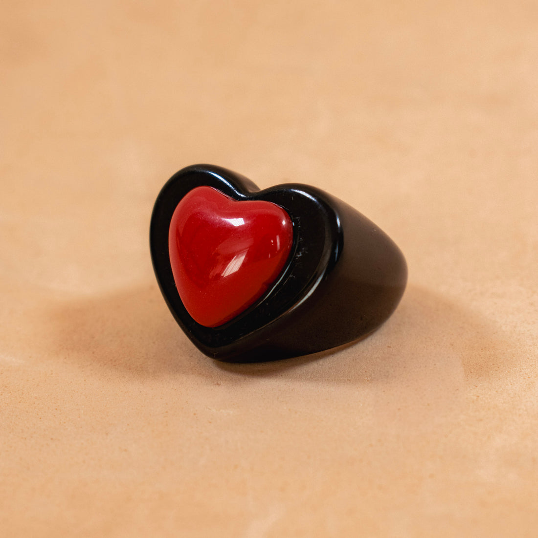 ¡NEW! Anillo Corazón Abstracto Negro - Talla 8