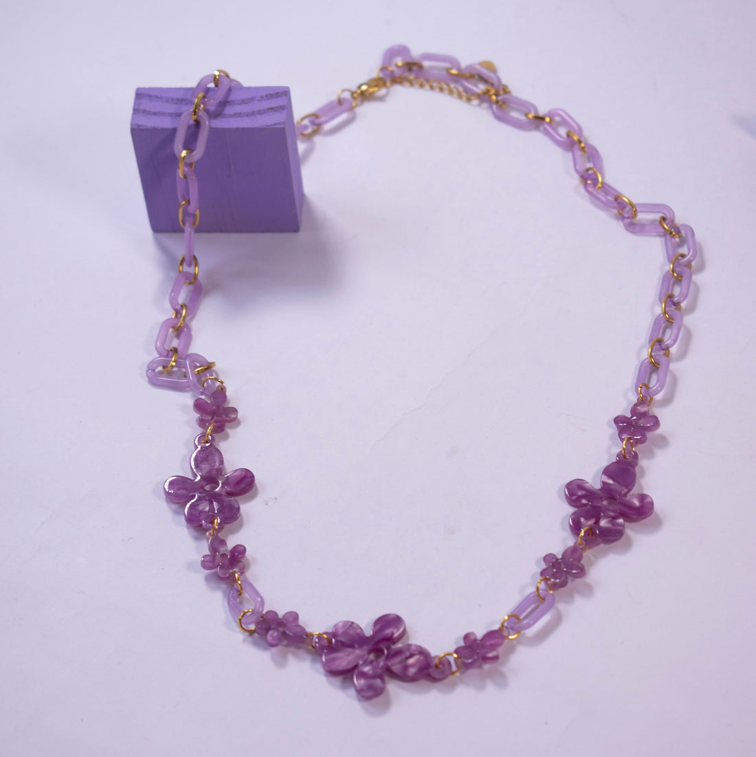 Collar Flower Purpura