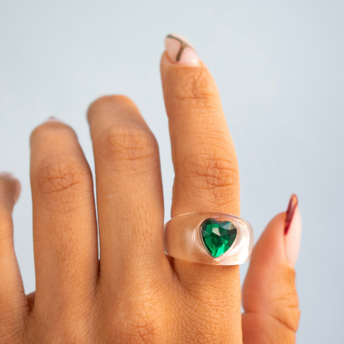 ¡NEW! Anillo Mini corazón verde- Talla única 7.5